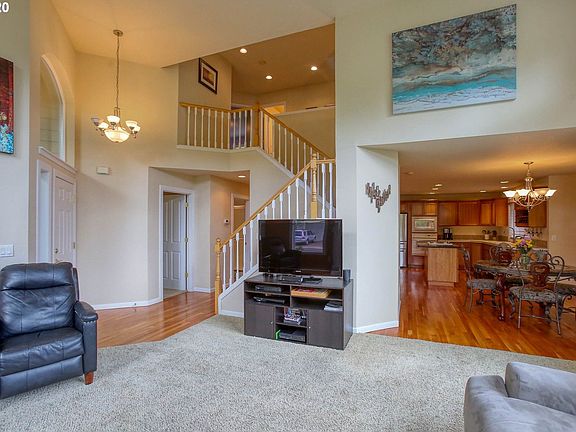 5th image of 14599 SE Brightwood Ave