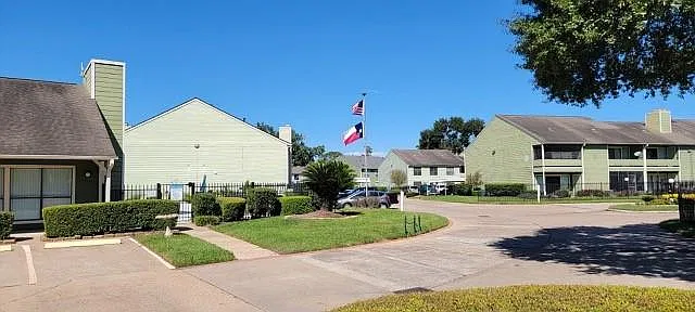 1 bed, 1.0 bath, 777 sqft, $1,100 — Photo 4