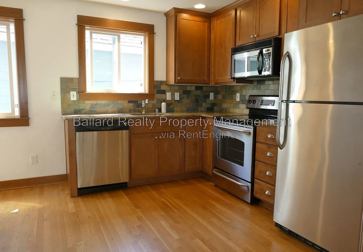 2 bed, 1.0 bath, 820 sqft, $2,995 — Photo 4