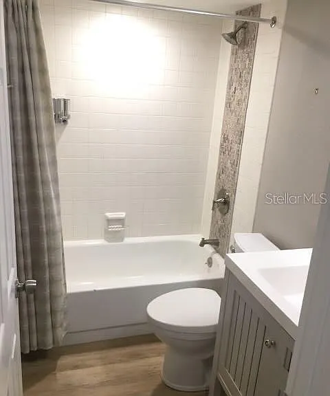 201 W Laurel St #707 — Photo 18