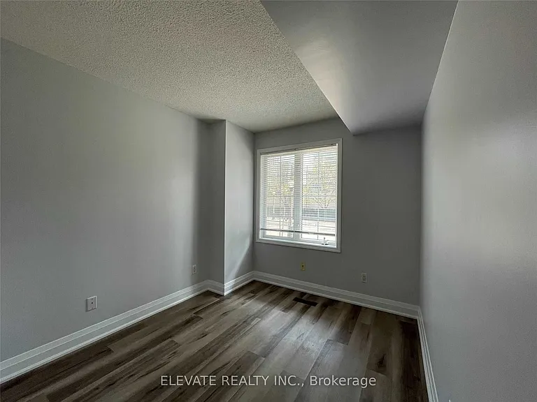 68 Douro St #111 — Photo 13