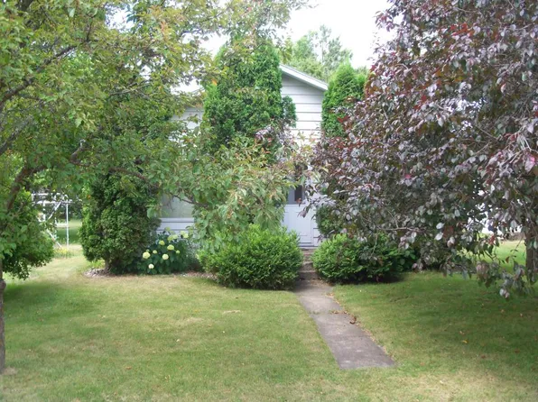 216 2nd St SE, Sebeka, MN 56477