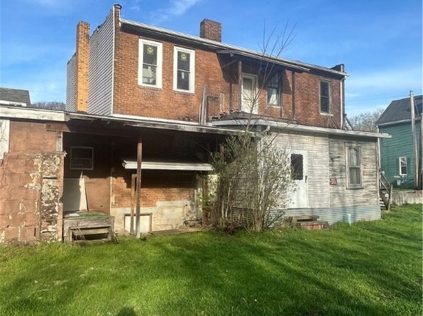 207-209 S Kiski Ave, Apollo, PA 15613