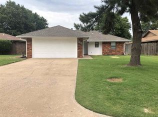5602 Fountain Head Dr, Enid, OK 73703