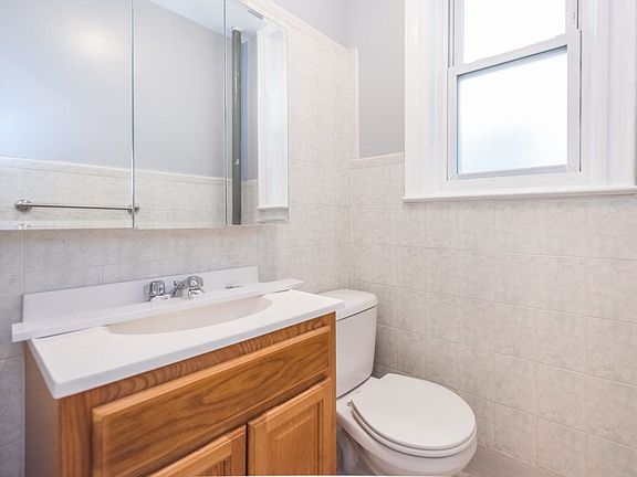2nd image of 3240 33rd St APT 1R
