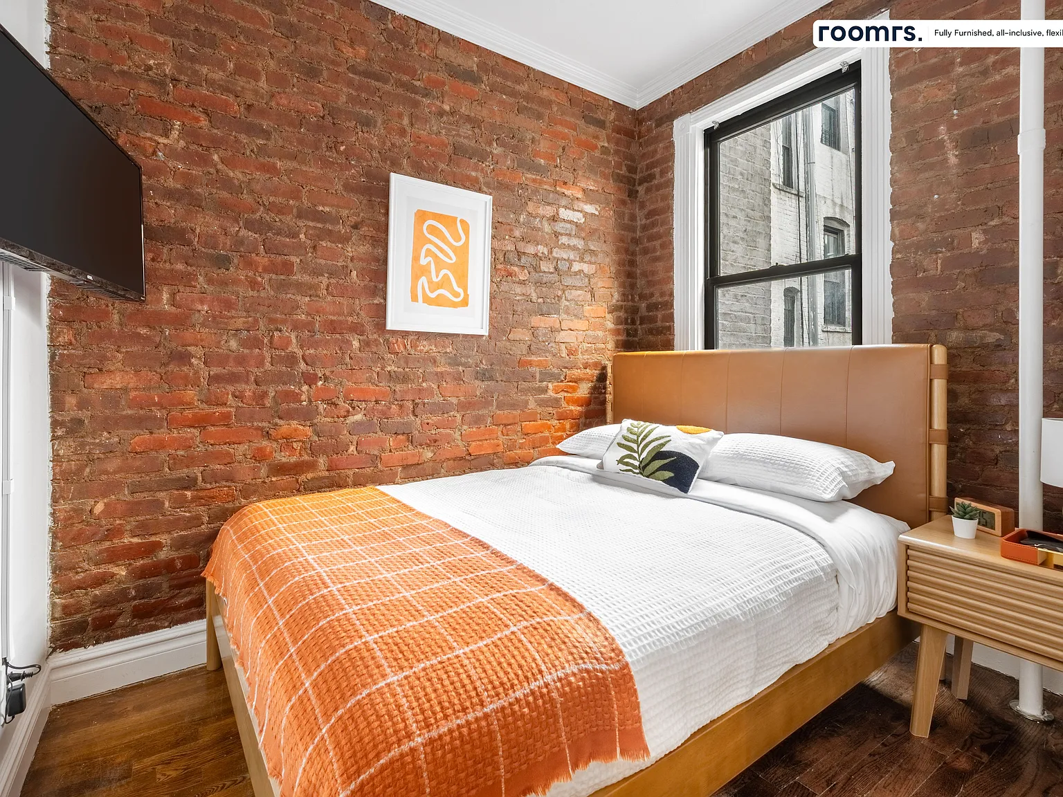 3 bed, 392 sqft, $2,594 — Photo 1