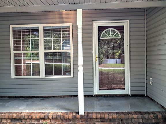 4th image of 20 Spanish Moss Cir