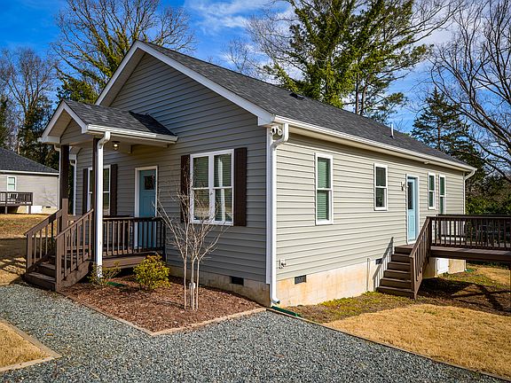 3rd image of 2618 Cammie St
