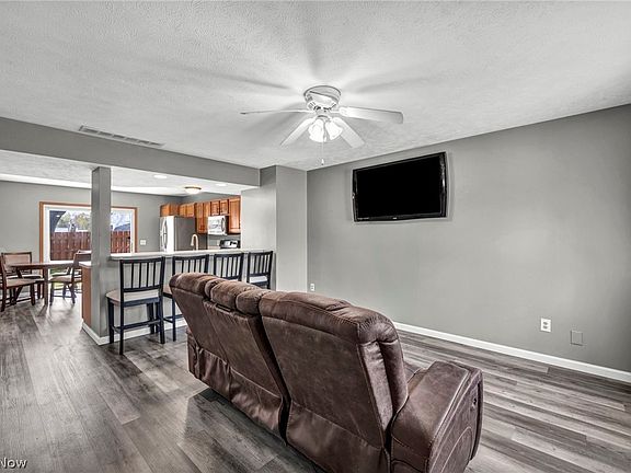 5th image of 1086 Peach Blvd