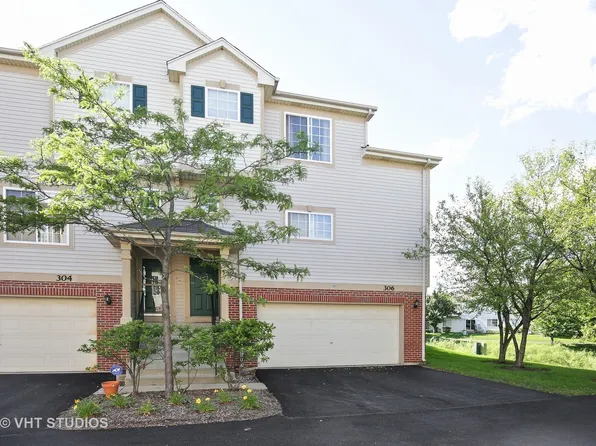 306 Monarch Dr #D, Streamwood, IL 60107