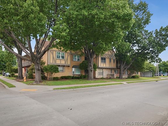 4th image of 1107 E 45th Pl S #Su18