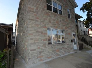 322 W 30th St #2F, Chicago, IL 60616