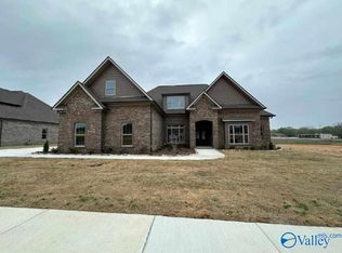 16064 Darby Dr, Athens, AL 35613