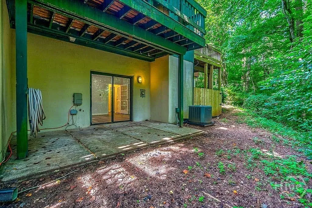 4 bed, 3.5 bath, 2098 sqft, $1,795 — Photo 4