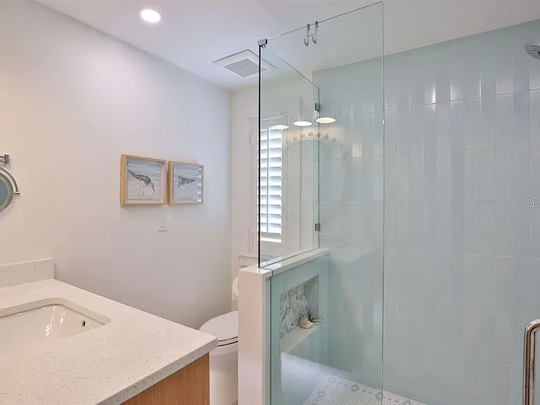 605 Concord Ln — Photo 25