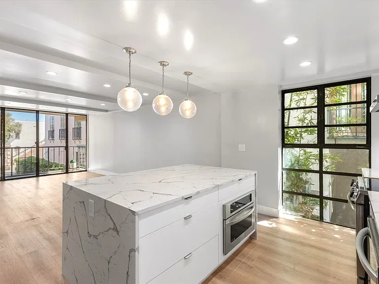 1250 Cave St #3 — Photo 11