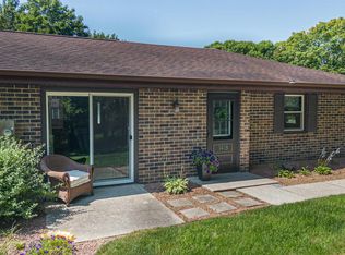 1418 Holly Dr, Janesville, WI 53546