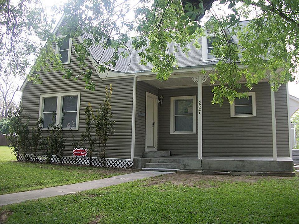 1st image of 227 5th Ave N