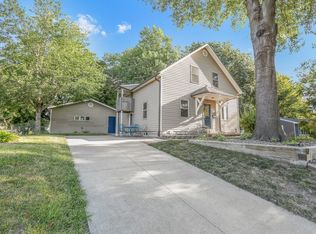 1112 Liberty St, Pella, IA 50219