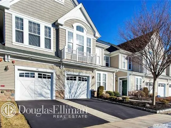 145 Symphony Dr, Lake Grove, NY 11755