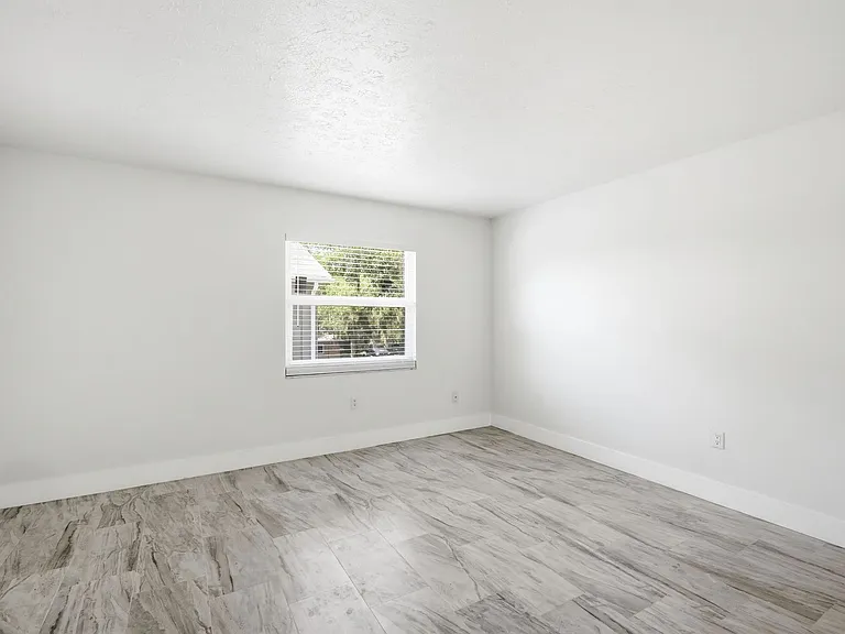 7309 N Hutton Pl #D — Photo 14