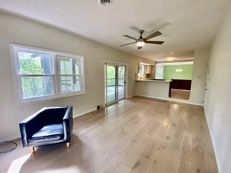 50 Ferncliff Dr — Photo 18