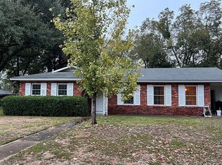 1003 Cinderella Ct, Alexandria, LA 71303