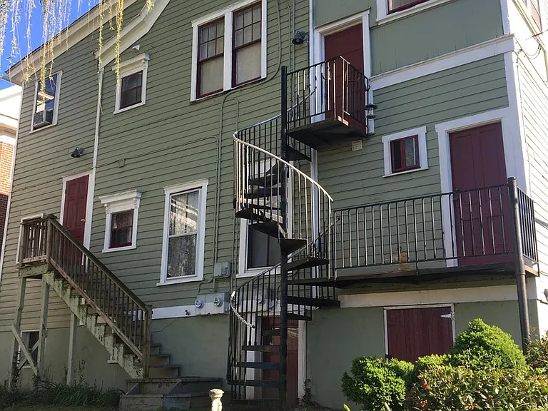 379 Walnut Ave SW — Photo 16
