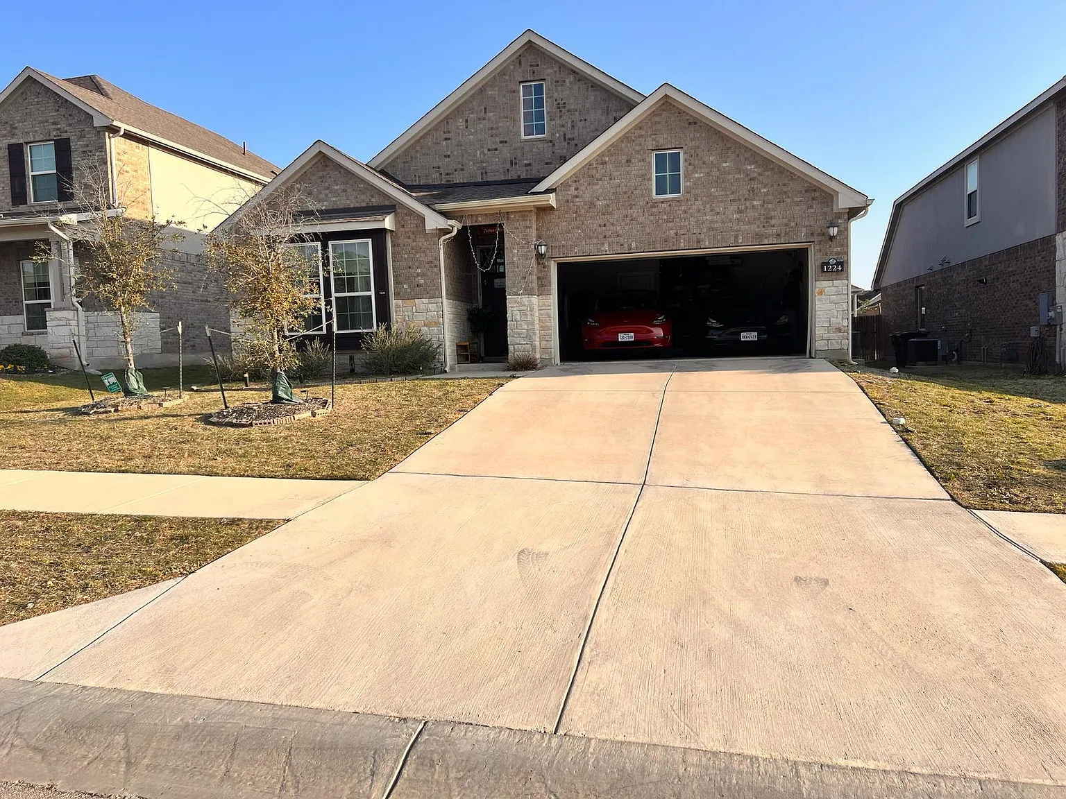 4 bed, 3.0 bath, 2173 sqft, $2,290 — Photo 2