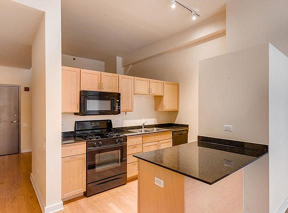 3rd image of 5 N Wabash Ave APT 304