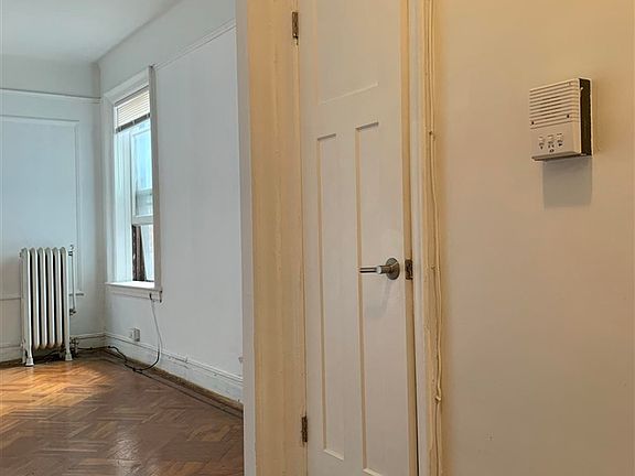 4th image of 115 Highland Ave APT 16