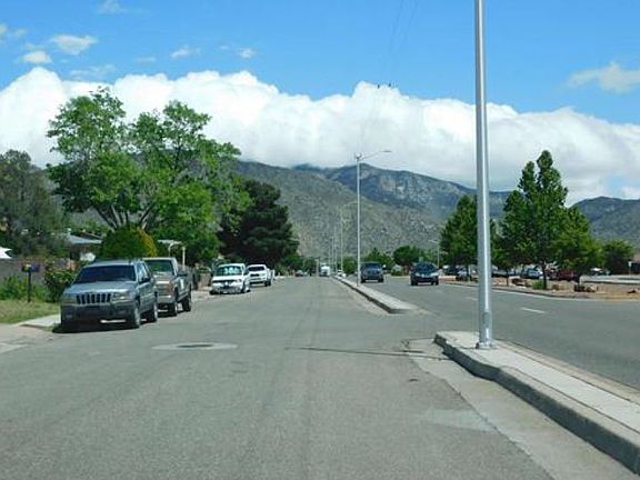 4th image of 10501 Menaul Blvd NE