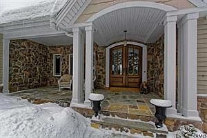 2nd image of 17 Winding Brook Dr