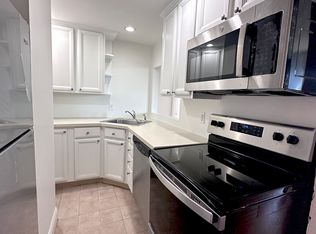 382-384 Watertown St #2R, Newton, MA 02458