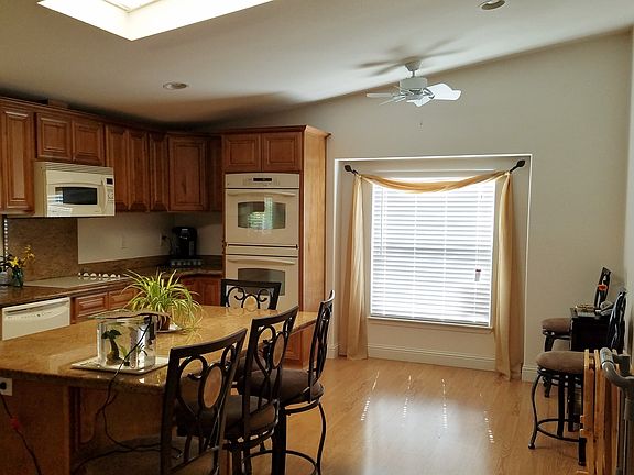 5th image of 880 Villa Teresa Way #880