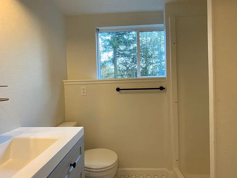 1628 202nd Pl SW — Photo 22