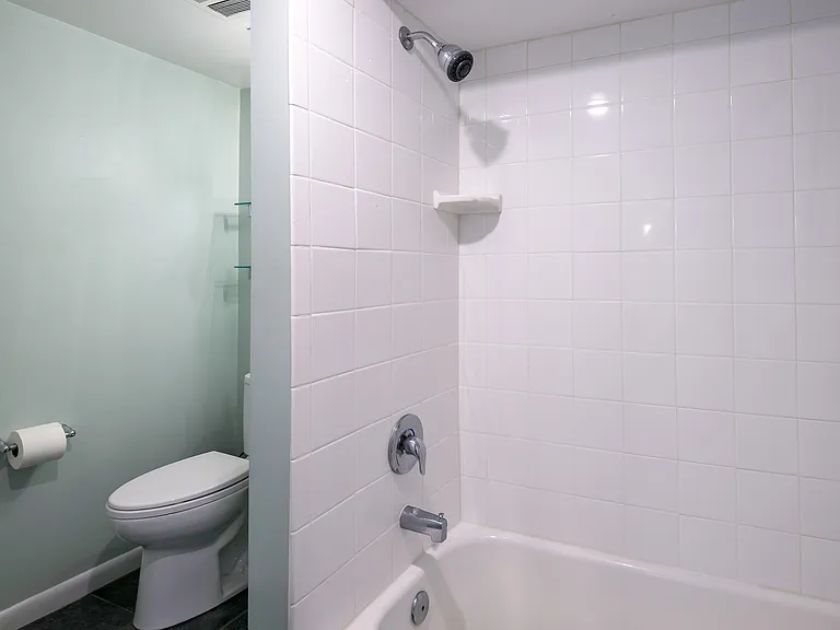 407 Russell Rd — Photo 45