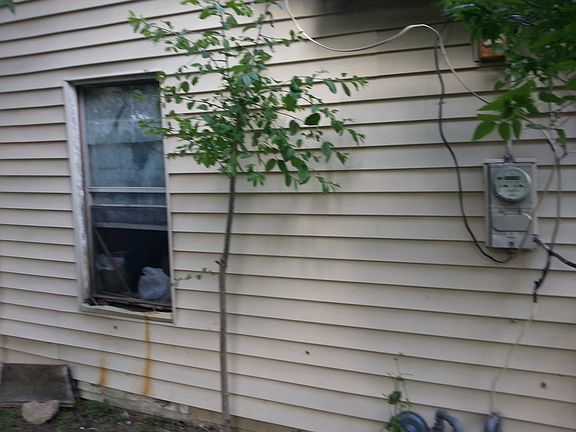 4th image of 613 Hillcrest St