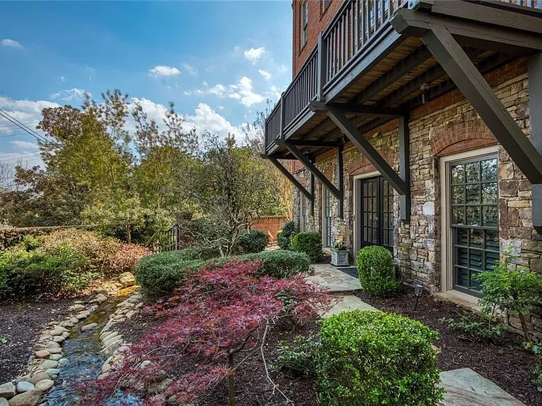 100 Founders Mill Ct — Photo 6