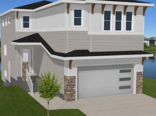 298 E Kinniburgh Loop, Chestermere, AB T1X 0T9