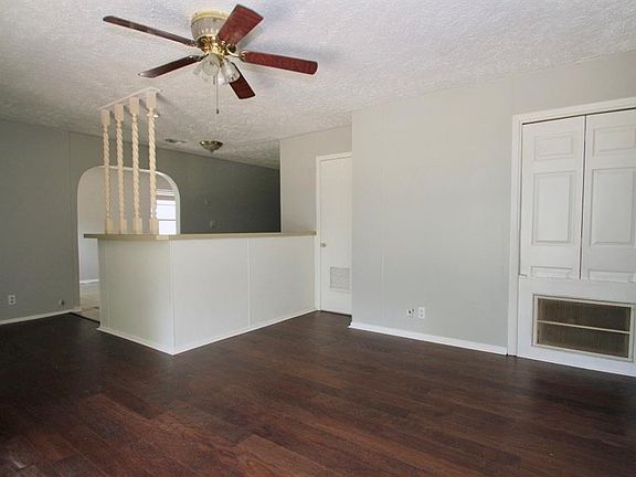 3rd image of 2515 Euclid Ave