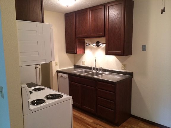 2nd image of 1905 Wilson Ave APT 202
