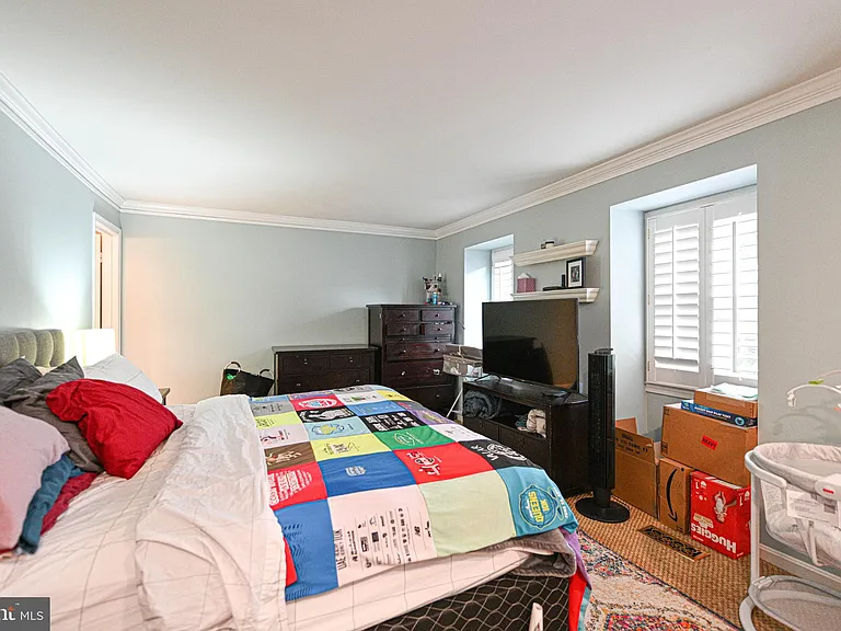 7377 Montcalm Dr — Photo 15