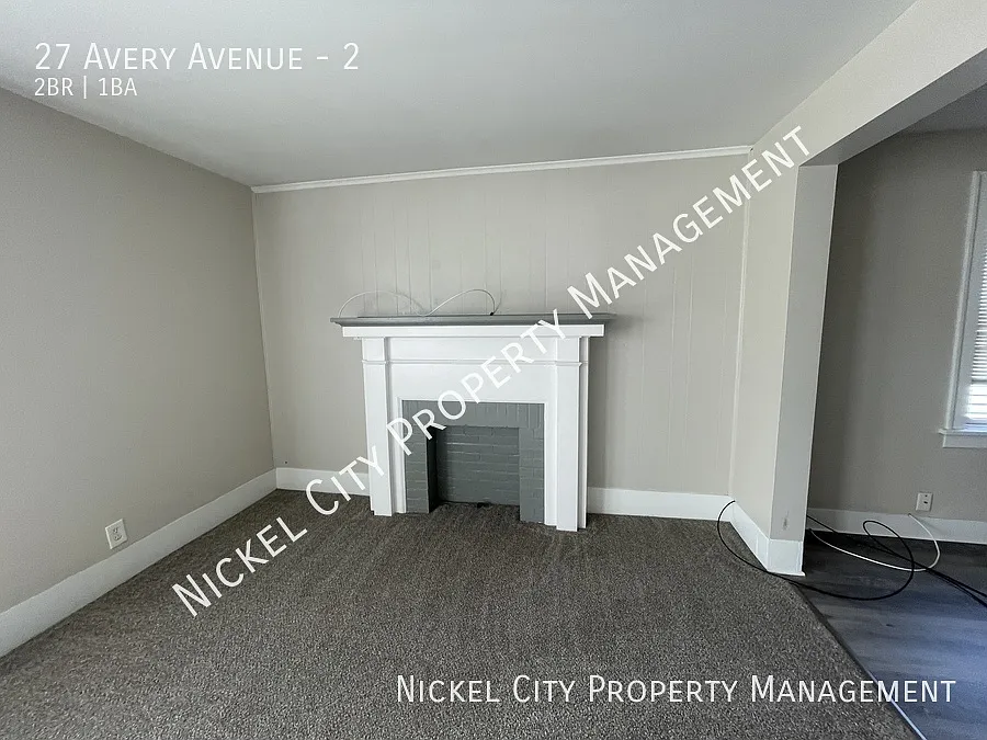27 Avery Avenue Upper — Photo 2