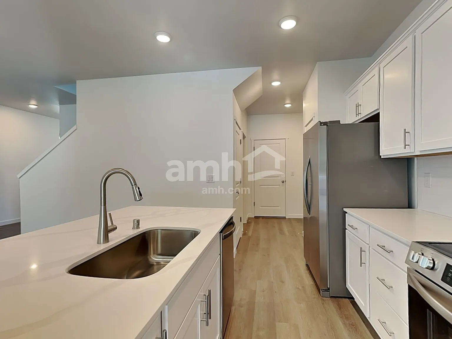 3 bed, 2.5 bath, 1752 sqft, $3,000 — Photo 4