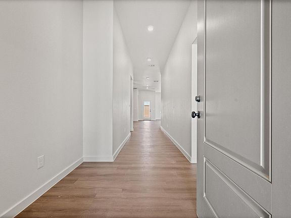 3rd image of 6930 53rd St