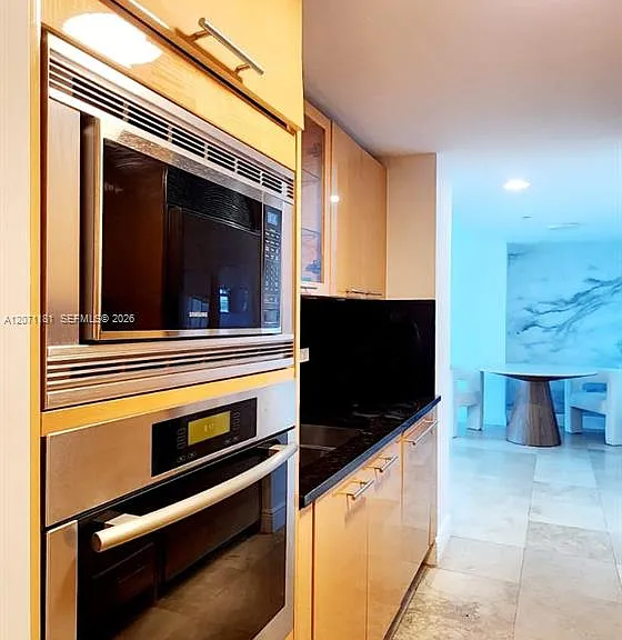 6801 Collins Ave #LPH05 — Photo 5