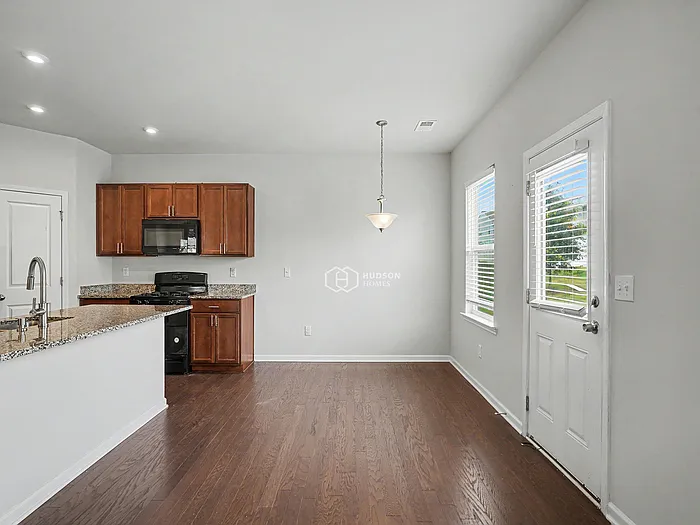 808 Royal Red Ct — Photo 10