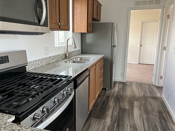 4th image of 702 W McArthur Ave #70
