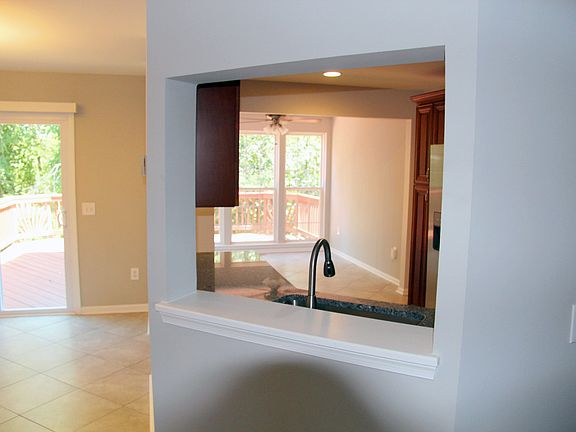 5th image of 238 Arcadia Shores Cir